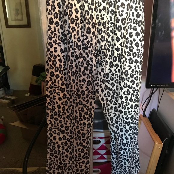 Medium Soft Cheetah Print Pajama Pants - Picture 6 of 8